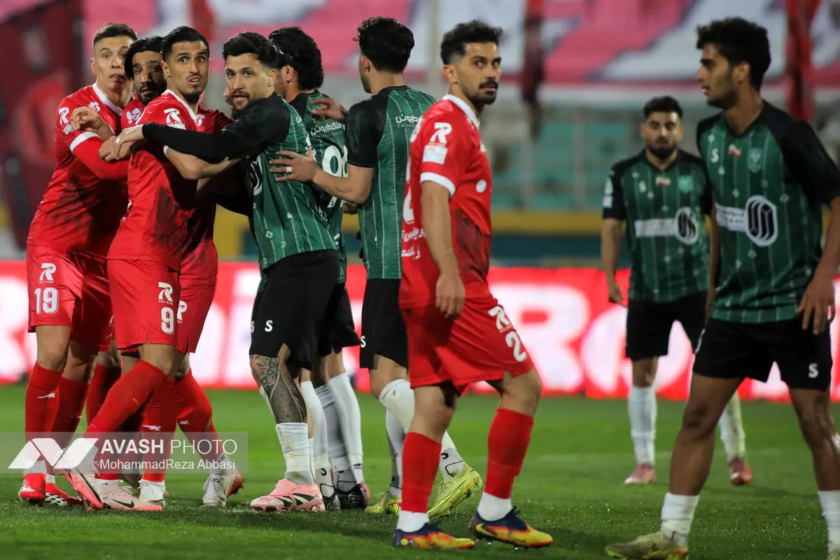 دیدار تیم های فوتبال  پرسپولیس تهران و خیبر خرم آباد