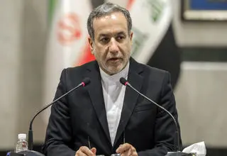 واکنش عراقچی به حضور رهبر انقلاب در حسینیه امام خمینی: با تو می‌شود دل به دریا زد