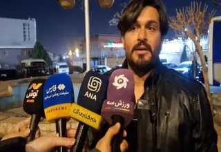 دقیقی: چون هوادار نداریم باید سرمان را ببرند؟