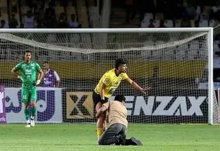 سپاهان با یک لشکر غایب مقابل تراکتور