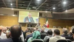 ظریف: ایران بزرگ است، خودمان را باور داشته باشیم 