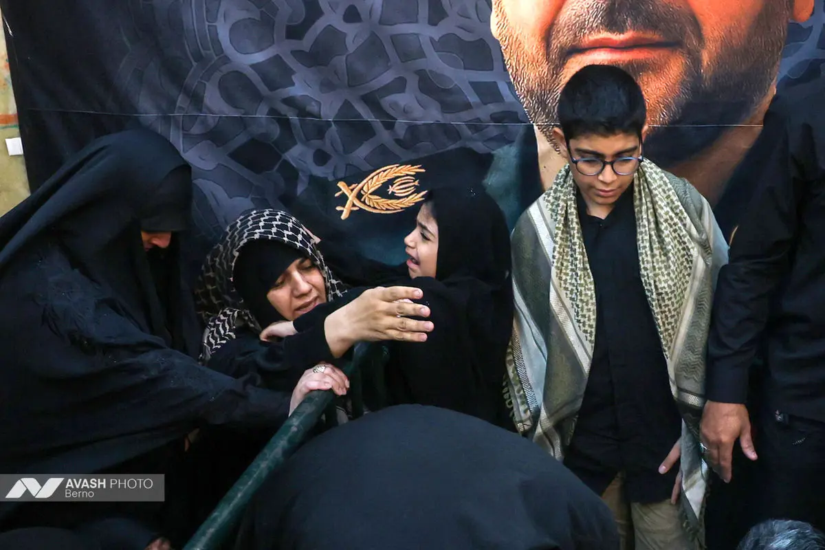 خاکسپاری پیکر سردار شهید «حسین سلامی»  فرمانده کل سپاه و سردار «مسعود شانه‌ئی»