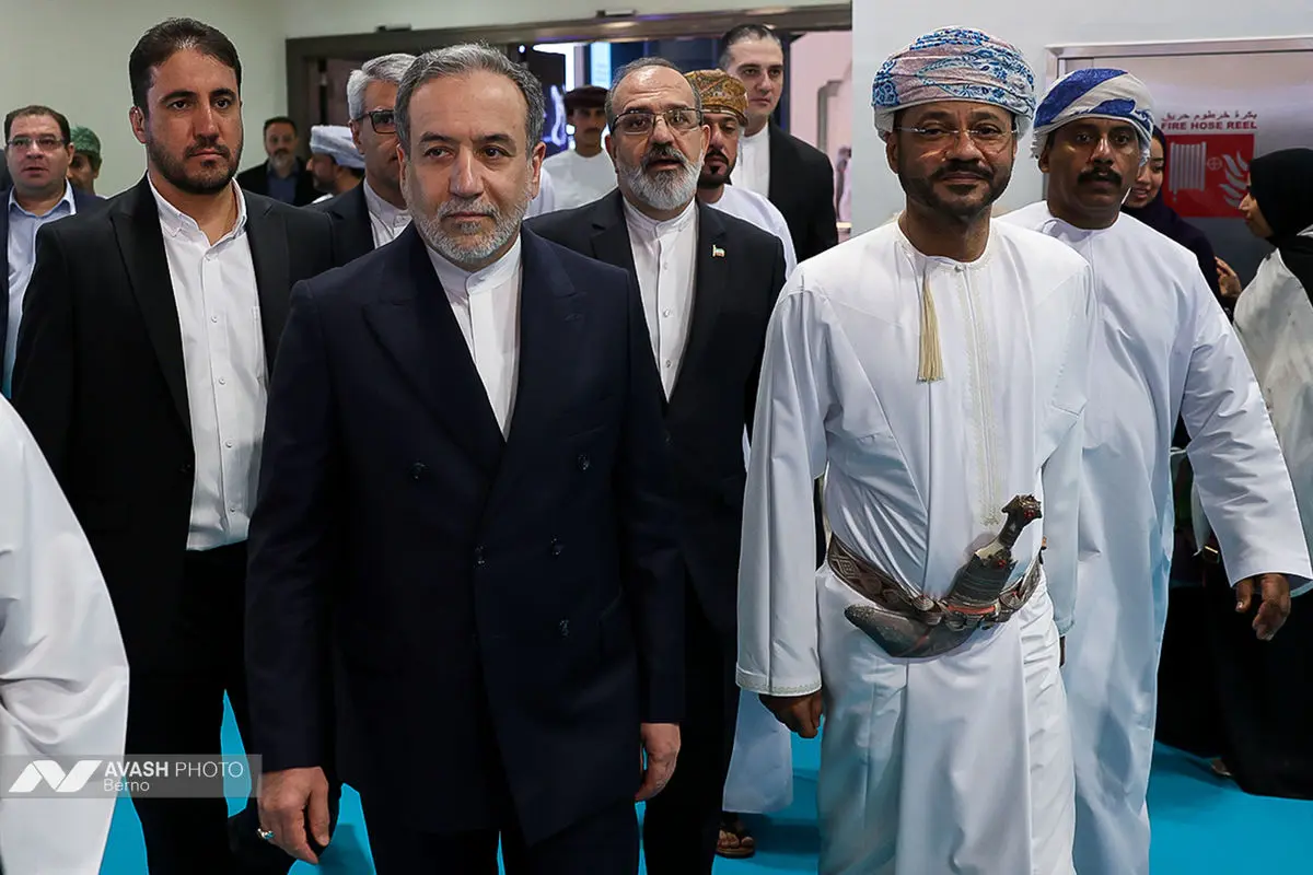 بازدید وزرای خارجه ایران و عمان از نمایشگاه بین المللی کتاب مسقط