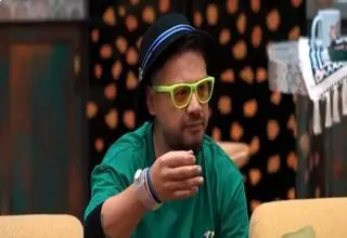 وقتی علی صادقی فقط یک شعر مجاز بلد است+ویدیو