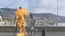 آتش زدن مجسمه رونالدو در زادگاهش!
