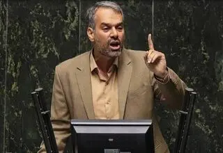 هیچ حکومتی، با حمله هوایی سقوط نمی‌کند 