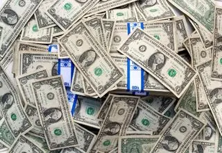 وقتی هویت با جیب درگیر می‌شود