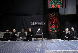 عزاداری شب تاسوعا در جوار محل شهادت رهبر شهید