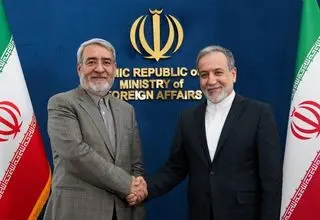سفیر ایران در چین با عراقچی دیدار کرد 