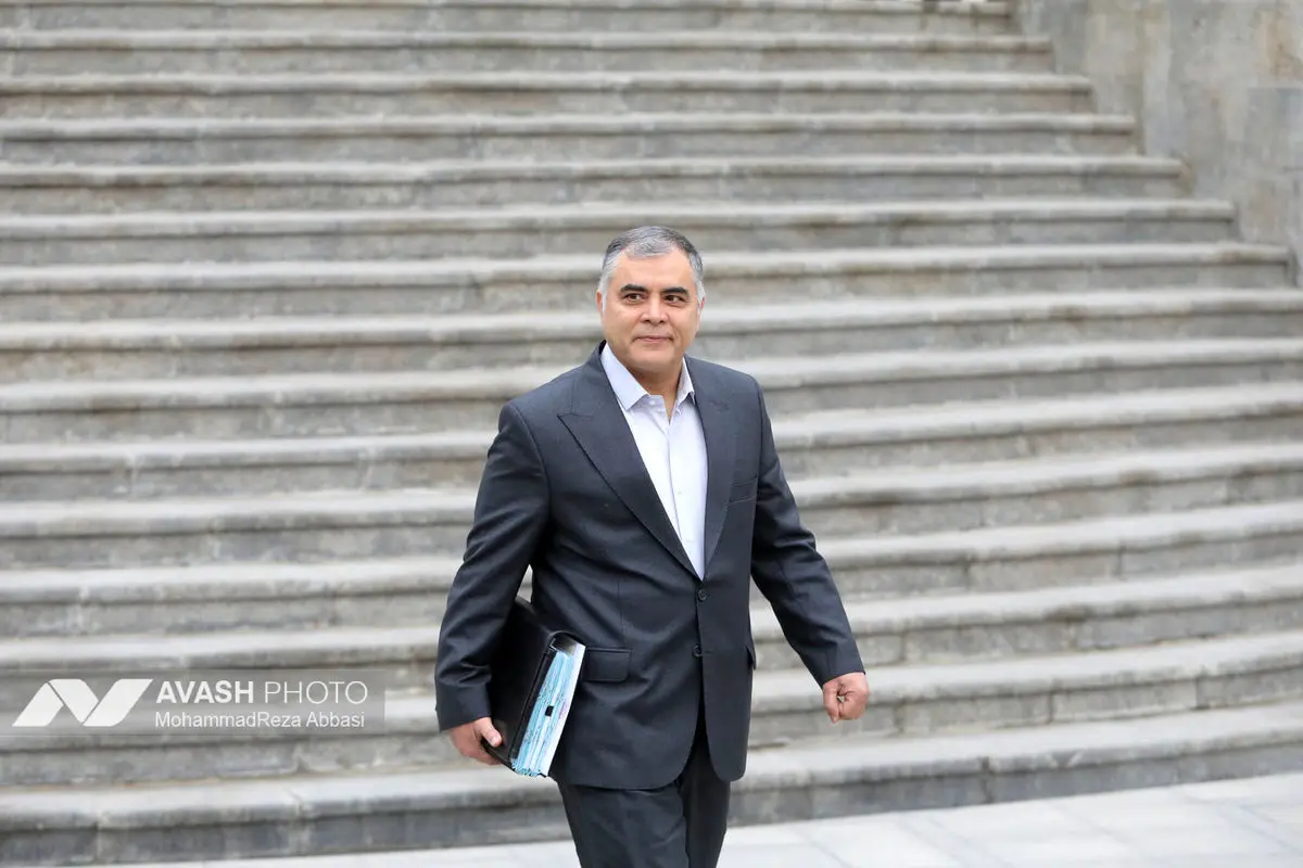 اعضای هیأت دولت در جمع خبرنگاران