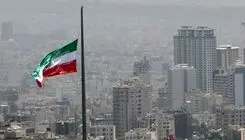 وزش باد همراه با خیزش خاک در تهران