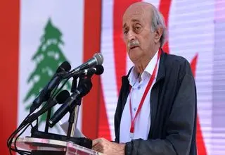 ولید جنبلاط: صحبت از توافق صلح با اسرائیل امکان‌پذیر نیست