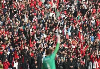 نقره‌داغ پرسپولیس، تراکتور و استقلال!