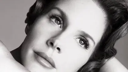 لانا دل ری آلبوم جدید «Stove» را ژانویه ۲۰۲۶ منتشر می‌کند