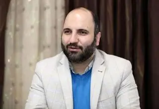 فرد توهین کننده به پزشکیان کیست؟ 