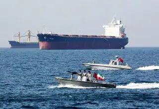 ادعای عمان درباره نحوه عبور و مرور در تنگه هرمز؛ هزینه نمی‌گیریم