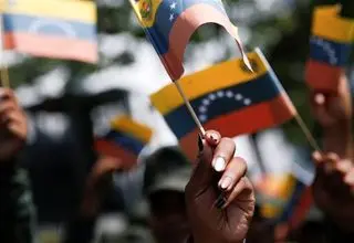 تظاهرات مردم ونزوئلا برای بازگشت مادورو