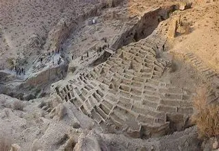 سیراف، خسته‌تر و زخمی تر از همیشه
