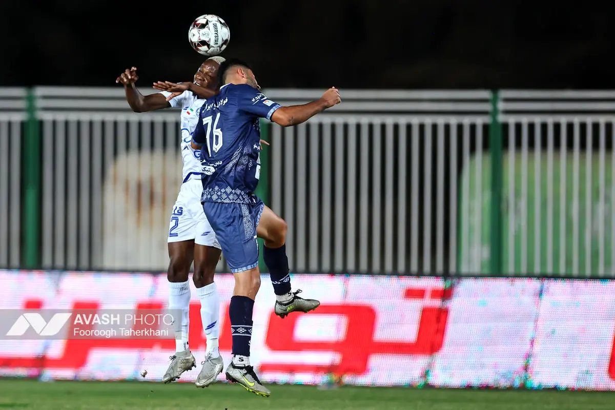 لیگ برتر فوتبال - استقلال و چادرملو