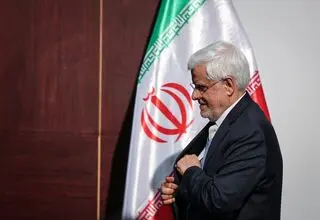 عارف برای شرکت در همایش کشورهای محصور در خشکی عازم ترکمنستان شد
