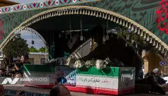 شهید سیدکمال خرازی در قطعه 42 گلزار شهدای بهشت زهرا(س) به خاک سپرده شد