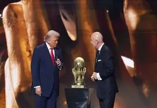 ترامپ از دخالت در پرونده بالوگون دفاع کرد!