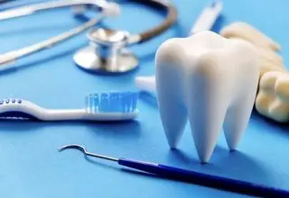 با این خوراکی های عجیب، دندان ها سفید می شوند