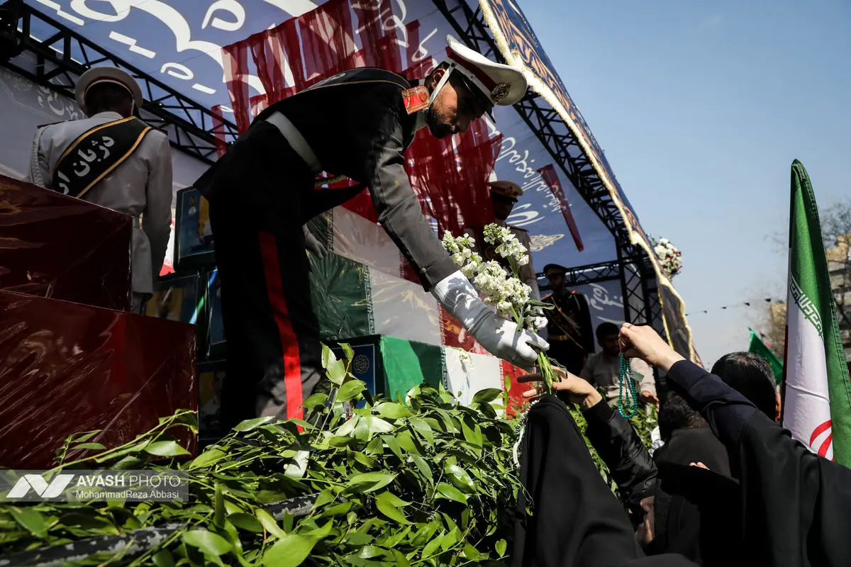 مراسم تشییع «علی لاریجانی»، «غلامرضا سلیمانی» و قهرمانان «ناو دنا»