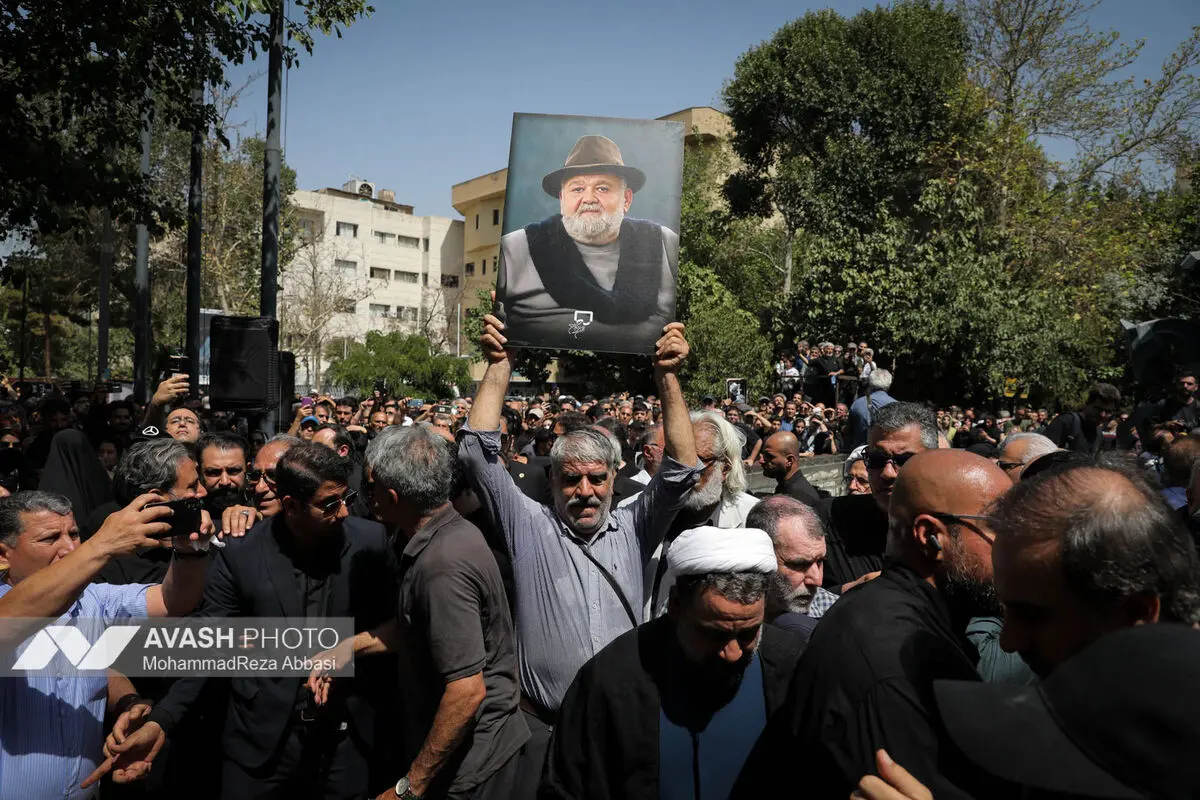 تشییع پیکر زنده یاد «اکبر عبدی»