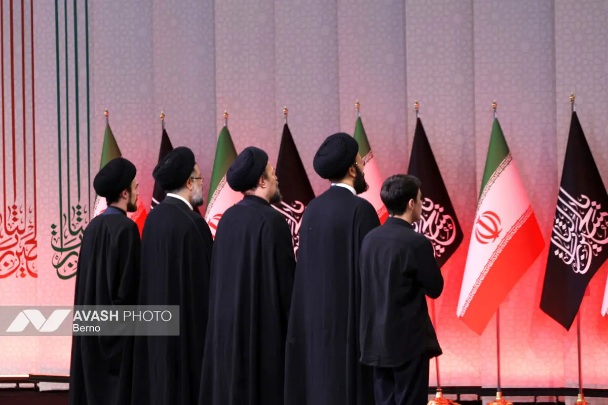 حضور سران سه قوه در مراسم ادای احترام بر پیکر رهبر شهید انقلاب