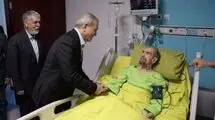 پزشکیان به عیادت موسوی گرمارودی رفت
