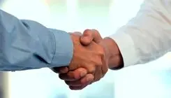 چگونه «دست دادن» شخصیتتان را لو می‌دهد؟