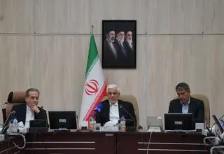ستاد تشییع رهبر شهید به ریاست عارف تشکیل جلسه داد