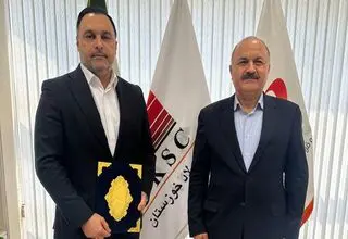 انتخاب مدیردوتابعیتی برای باشگاه فولاد!