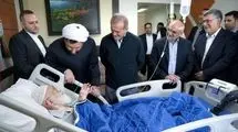 عیادت رئیس‌جمهور از آیت‌الله نوری همدانی 
