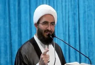 علی اکبری: مساجد خانه سالمندان شده اند، باید جوانان بازگردند