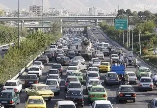 ترافیک عادی و روان در اکثر معابر تهران