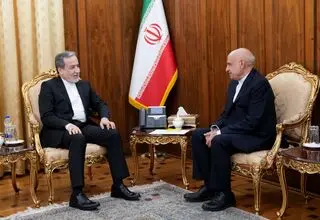 عراقچی با سفیر جدید ایران در کره شمالی دیدار کرد