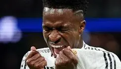 درج نام بازیکن بارسلونا روی کفش‌های ستاره رئال‌مادرید