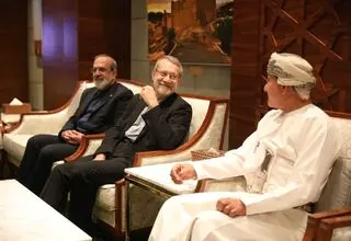 لاریجانی از عمان به دوحه رفت 