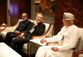 لاریجانی از عمان به دوحه رفت 