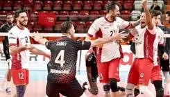 همای سعادت بالای سر لژیونرها