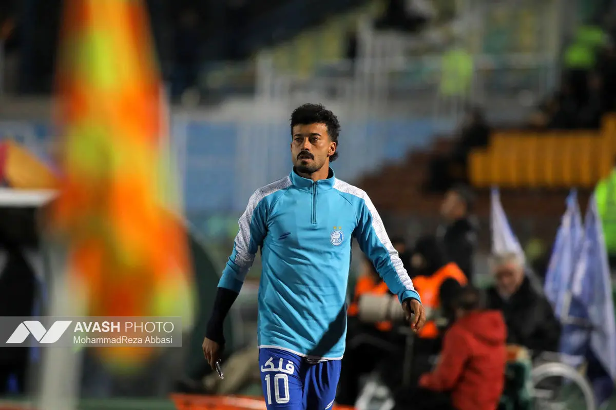 دیدار تیم های فوتبال استقلال تهران و ملوان بندر انزلی