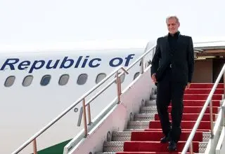 پزشکیان به مشهد می‌رود/ خانواده مرحوم رئیسی گفتند همان روز مراسم بزرگداشت رئیسی برگزار شود