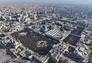 صحن‌های حرم رضوی برای حضور شرکت‌کنندگان در تشییع رهبر شهید آماده است