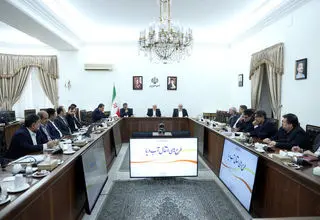 عارف: طرح‌های انتقال آب دریا الزامی و غیرقابل توقف است

