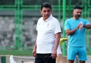 قلعه‌نویی: در بدترین شرایط تاریخ فوتبال ایران هستیم
