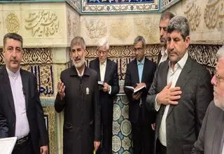 معاون اول رئیس جمهور به مزار شهید رئیسی رفت