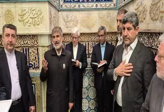معاون اول رئیس جمهور به مزار شهید رئیسی رفت