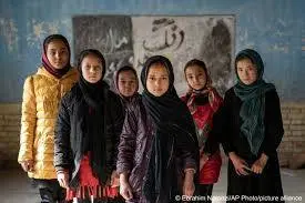 ازدواج اجباری، بی‏‌خانمانی و خودسوزی